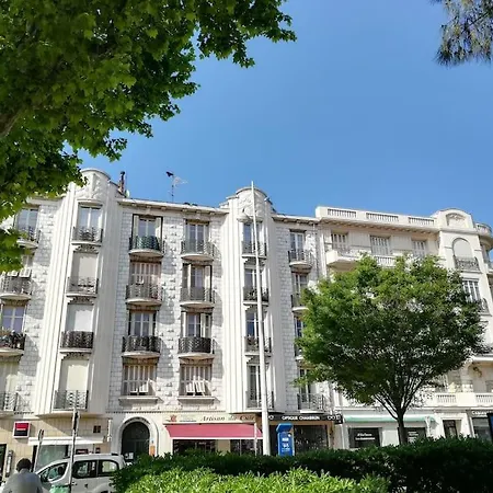 Spacieux 4 Pieces De Type Bourgeois Art-deco * Ницца